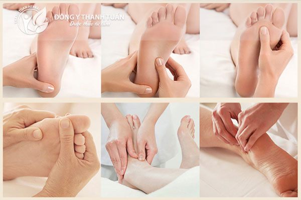 Massage bàn chân giúp máu lưu thông tốt.