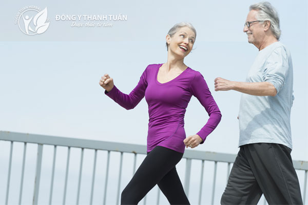 Tập thể dục thường xuyên giúp chữa đau lưng ở người già hiệu quả