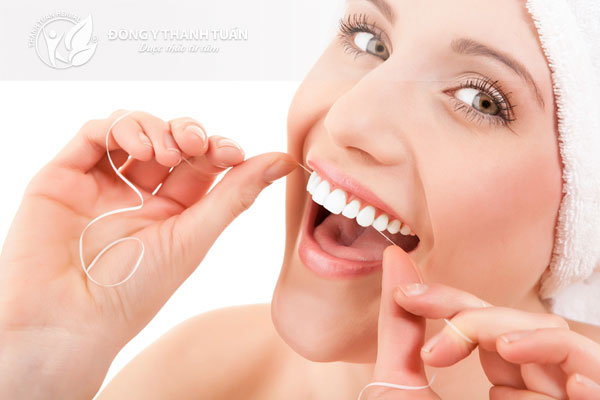 Chăm sóc răng miệng là cách làm thơm miệng vào buổi sáng hiệu quả nhất.
