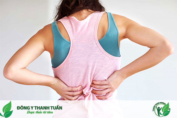 Cơn đau lưng xảy ra khi cột sống bị tổn thương 