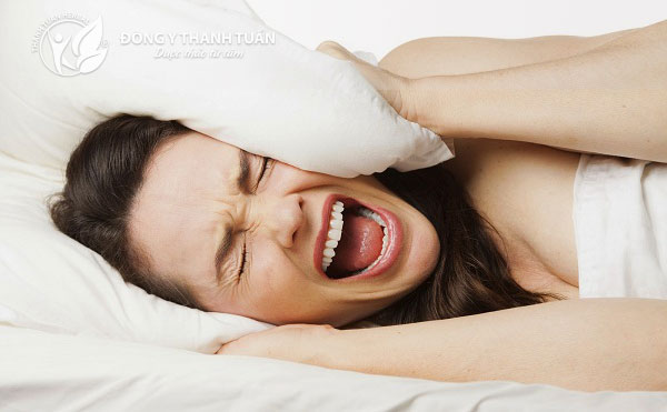 Tiếng ồn là thủ phạm đáng ghét cản trở giấc ngủ.
