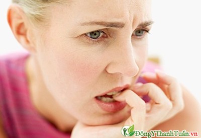 Hay căng thẳng cũng ảnh hưởng đến quá trình điều trị bệnh nhiệt miệng